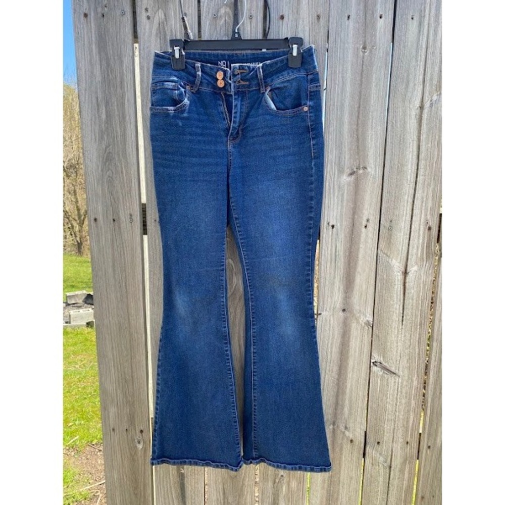 No Boundaries Womens High Rise Flare Jeans Medium Wash Blue Denim Size 9